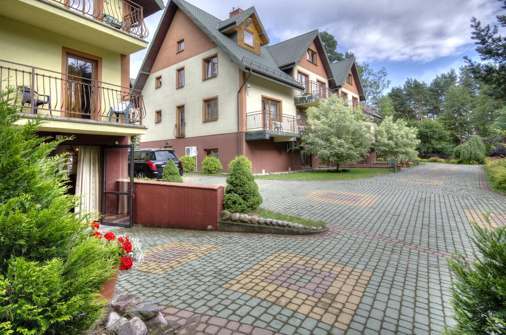 ホテル Augustowia エクステリア 写真