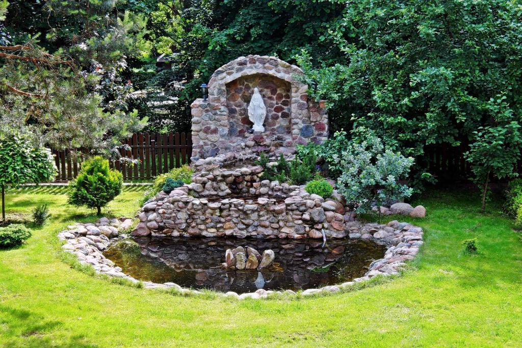 ホテル Augustowia エクステリア 写真